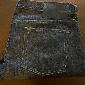 Naked and famous weird guy size 40 shortened